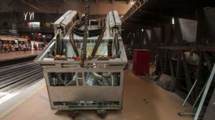 Instalación de un ascensor en una estación de Cercanías Madrid.