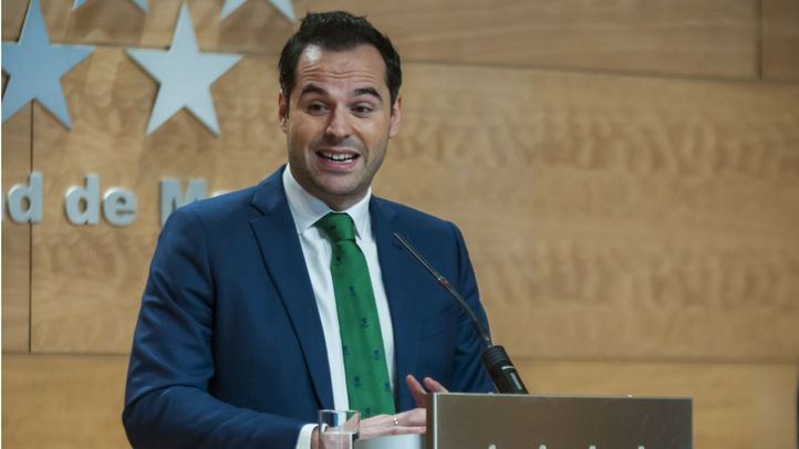 El dirigente ha hecho hincapié en que 'el objetivo es honrar, dignificar y mantener viva la memoria de las víctimas'.