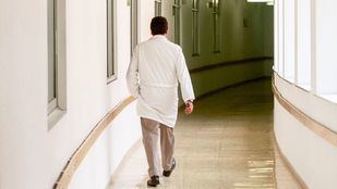 Los MIR extracomunitarios podrán ejercer como médicos especialistas en España: “Es algo justo”