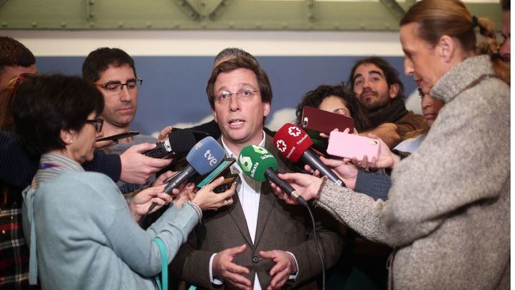 El alcalde ha pedido no crear 'reticencias' con la comunidad china, 'que vive y trabaja pacíficamente' en Madrid.