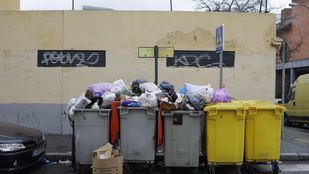 Los trabajadores de limpieza de Galapagar, en huelga indefinida
