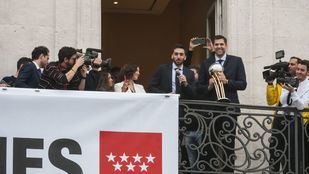 De gira por la capital: el Real Madrid de Baloncesto regresa con la Copa del Rey