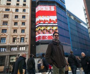 “Scroll”, una obra creada a partir de algoritmos de la web de El Corte Inglés