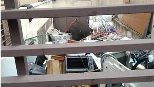 Un grupo de okupas hace la vida imposible a los vecinos de Collado Villalba