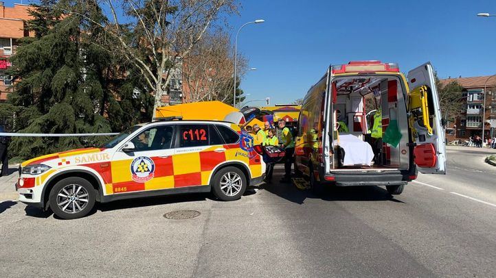 El motorista ha sido trasladado en estado crítico al Clínico