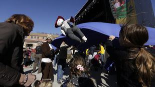 El manteo del pelele, tradición imperdible del domingo de carnaval madrileño