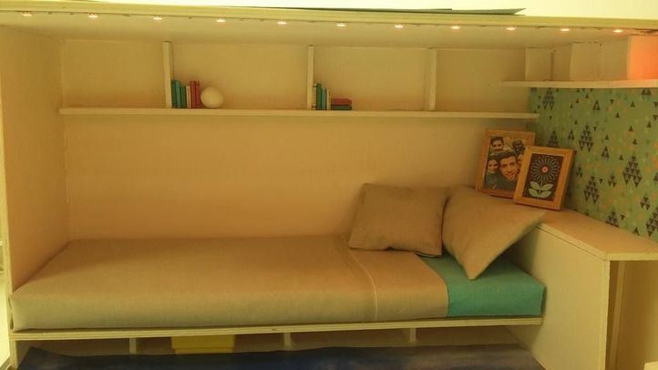Habitación de un piso colmena en Barcelona.