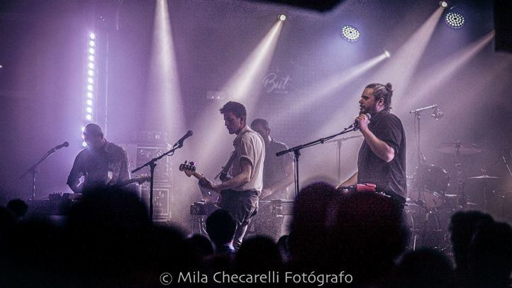 Pony Bravo presenta su nuevo disco “Gurú” en la sala Ocho y Medio. Derroche de trance, mantra y gozadera.