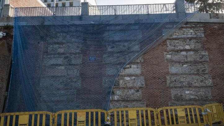 El Ayuntamiento planea rehabilitar los muros de la Cuesta de la Vega