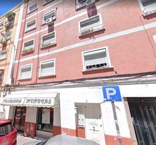 Una mujer resulta herida en un incendio en Puente de Vallecas