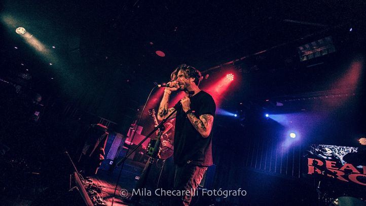 Dead Bronco presentó “The Annunciation” en la Sala Copérnico