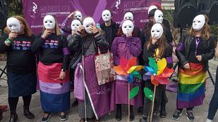 Las mujeres LTB denuncian la doble discriminación a la que se ven sometidas