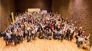 Más de 200 personas participan en la primera caminata de ‘mentoring’ entre directivas de CaixaBank