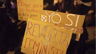 Arranca el 8-M en la capital con una sonora cacerolada