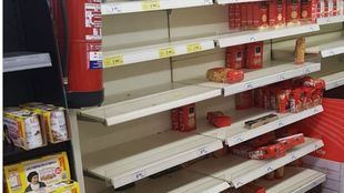 Los supermercados de Madrid, arrasados por la histeria del coronavirus