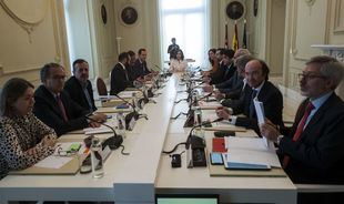 El Gobierno de Díaz Ayuso se hace las pruebas del virus