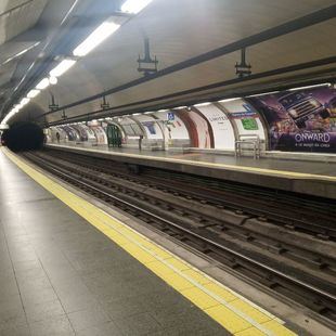 Metro registró el jueves una caída del 50% en el número de viajeros