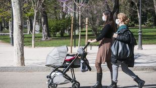 El Ayuntamiento de Madrid cierra todos los parques ante la aglomeración de personas