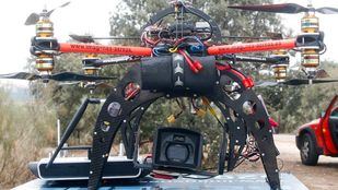 La Policía Municipal se hace con drones para pedir a los madrileños que vuelvan a sus casas