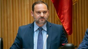 Ábalos cree que el estado de alarma durará más de 15 días