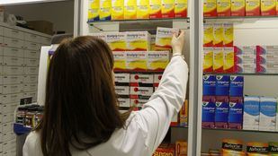 La industria farmacéutica confía en contar con fármacos contra el coronavirus "en los próximos meses"