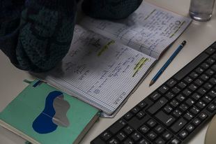 Consejos para diseñar un entorno confortable de trabajo en casa