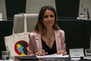 Madrid trabaja en un "paquete de medidas" para paliar efectos de la crisis en el sector cultural