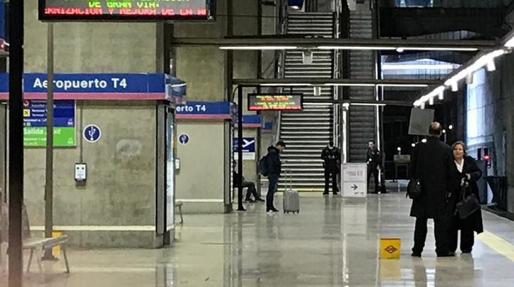 En caída libre el número de viajeros que utiliza en Metro en hora punta