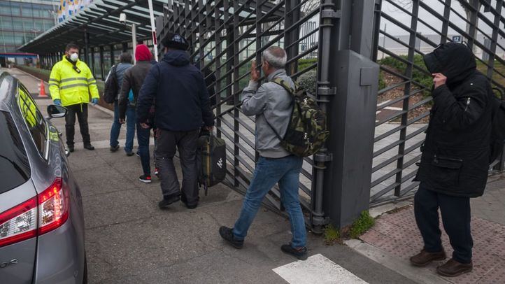 El 'albergue' en Ifema para personas sin hogar recibe a sus primeros usuarios