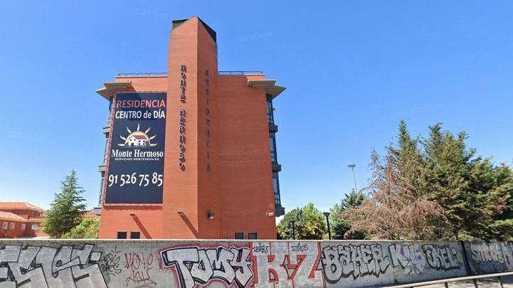 Fotografía de la fachada de la residencia Monte Hermoso de Madrid