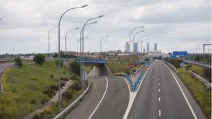 Madrid continúa sin hora punta y el tráfico cae un 72,1% dentro de la M-30