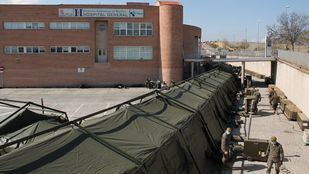 El Ejército construye en menos de 24 horas un hospital de campaña en Segovia
