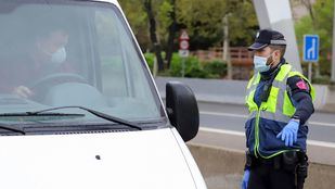 La Policía interpuso el domingo 384 multas y detuvo a 3 personas por saltarse las restricciones