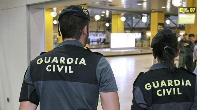 Sancionan a una familia de Madrid por ir de excursión a una playa de Xàbia