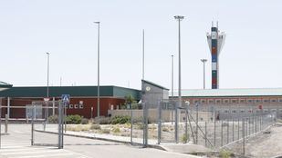 Las presas de la cárcel de Estremera se unen a la elaboración de mascarillas