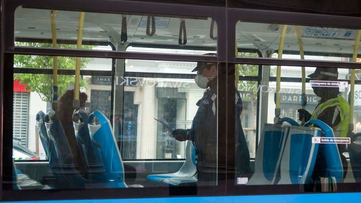 Los viajeros que transportaron los autobuses de EMT este lunes no llegaron a los 121.000.