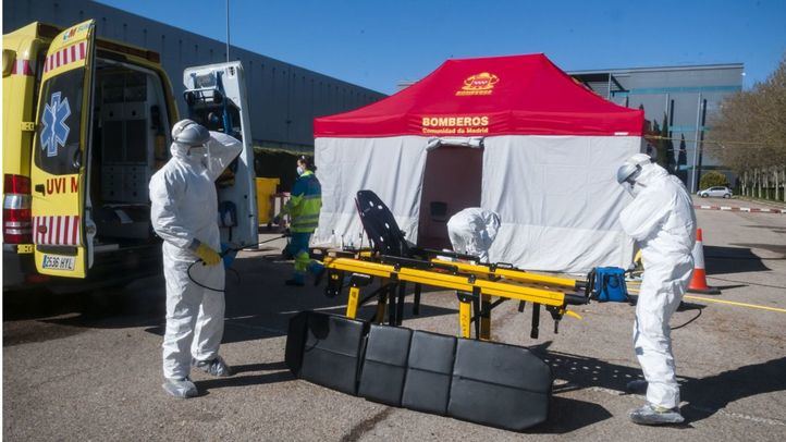 España registra el menor número de muertos diario en una semana, pero supera en contagios a Italia