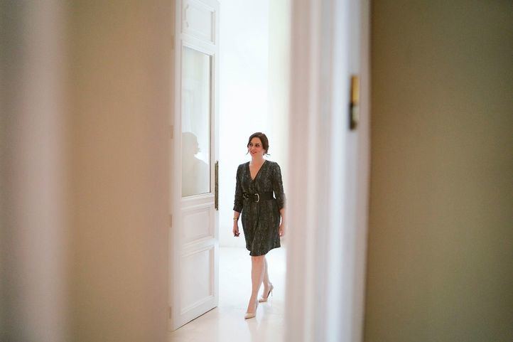 Isabel Díaz Ayuso recibe el alta tras recuperarse del coronavirus