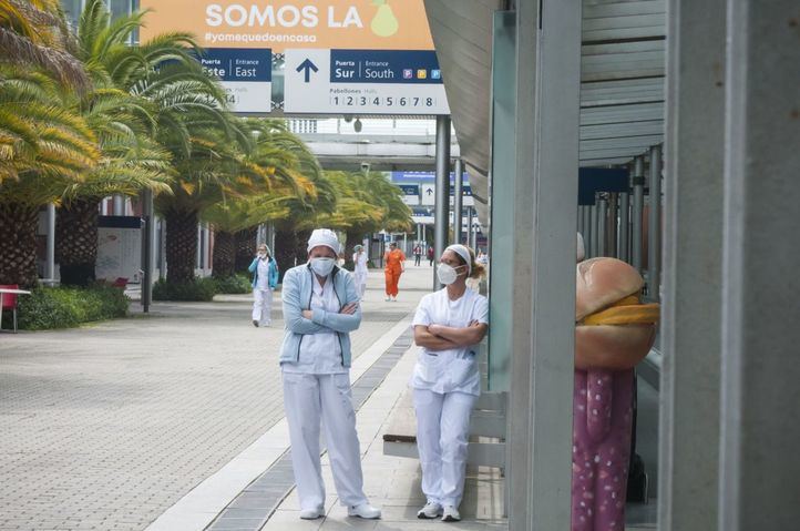 Sanitarios en Ifema.