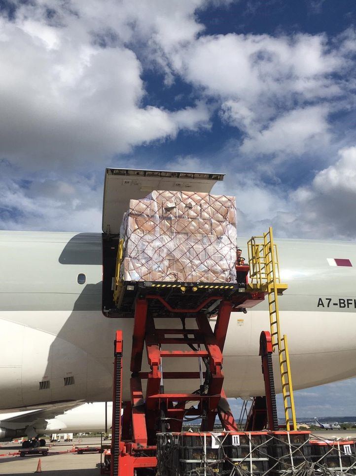 Cargamento del segundo avión procedente de China anunciado por Isabel Díaz Ayuso