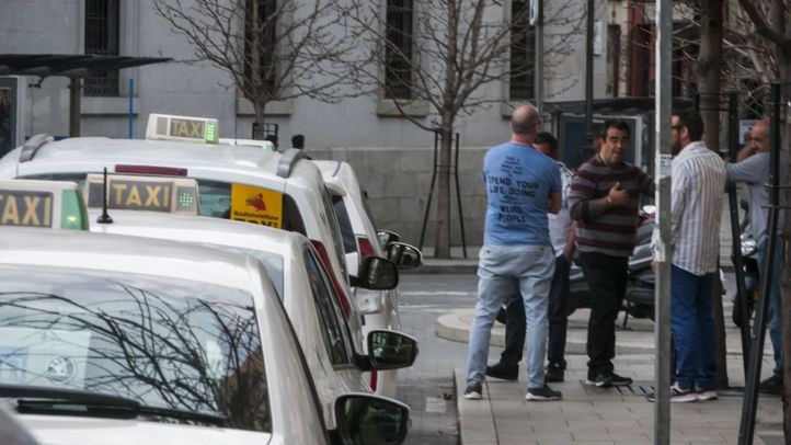 Los taxistas realizaron más de 75.000 traslados gratuitos a sanitarios en el primer mes de estado de alarma