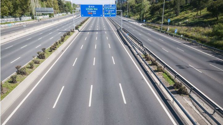 M-30 vacía durante el domingo de resurrección.