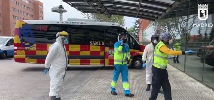 Un autobús del SAMUR, adaptado y equipado para el traslado de más de 600 pacientes