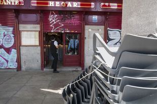 El alcalde de Madrid apuesta por ampliar superficie de terrazas si se reduce el aforo para "que compense reabrir"