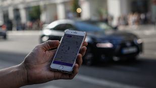 Madrid abre expediente a la filial de Cabify por hacer servicio de envíos sin autorización