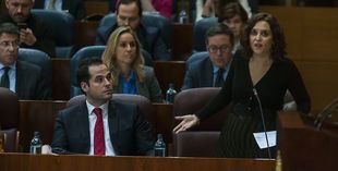 Ayuso defiende su gestión y asegura que "no se pueden imaginar lo que llevaré encima toda la vida"