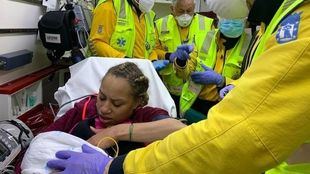 Nace una niña en buen estado de salud en una calle de Vallecas