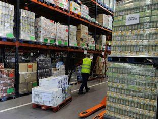 Orlando dona 5.000 kilos de tomate para los más necesitados en Madrid