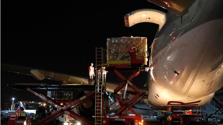 Sexto avión con material sanitario para Madrid
