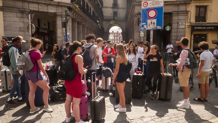 Turistas por las calles de la capital.